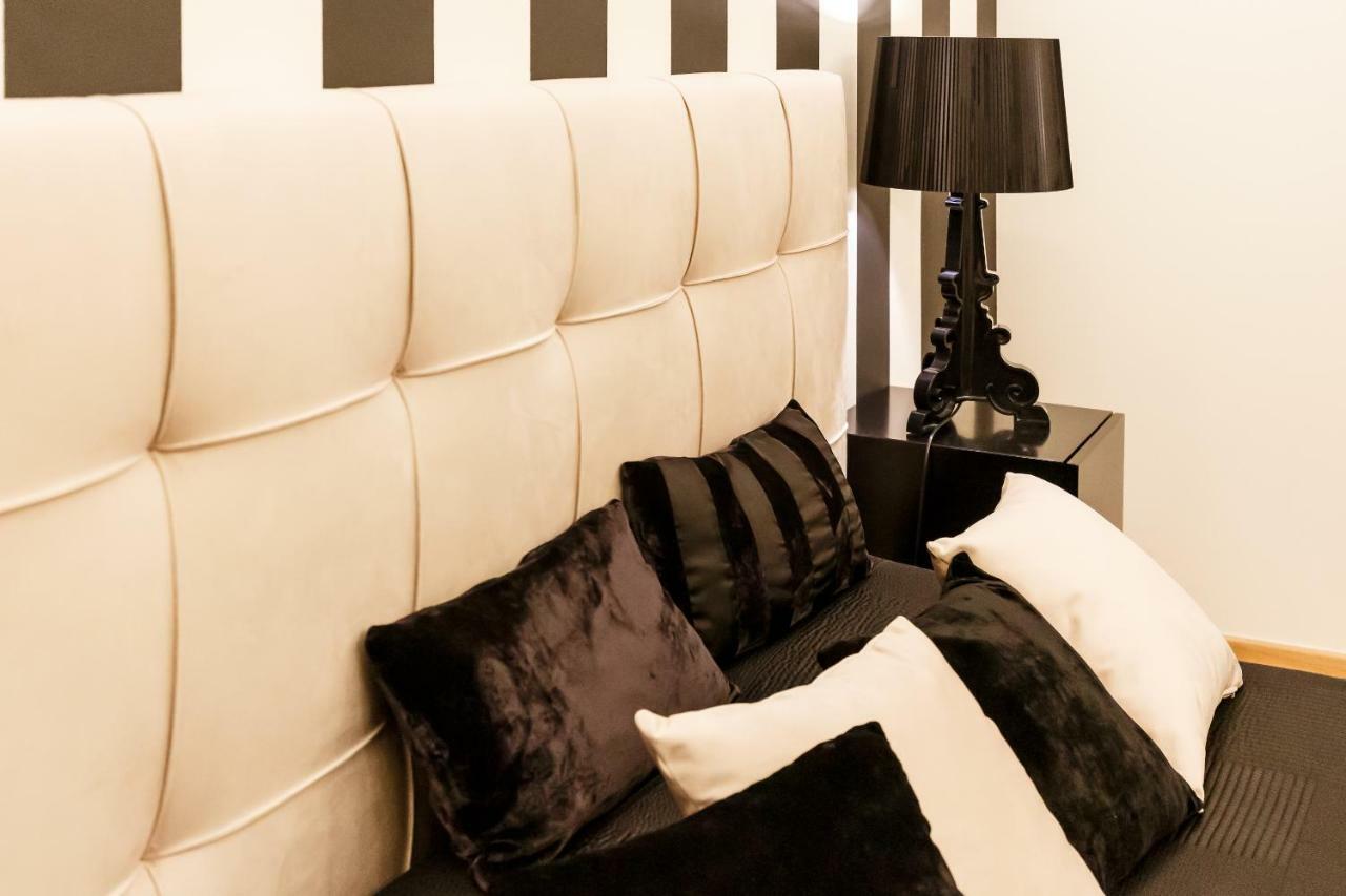 Bb 22 Charming Rooms & Apartments Παλέρμο Εξωτερικό φωτογραφία